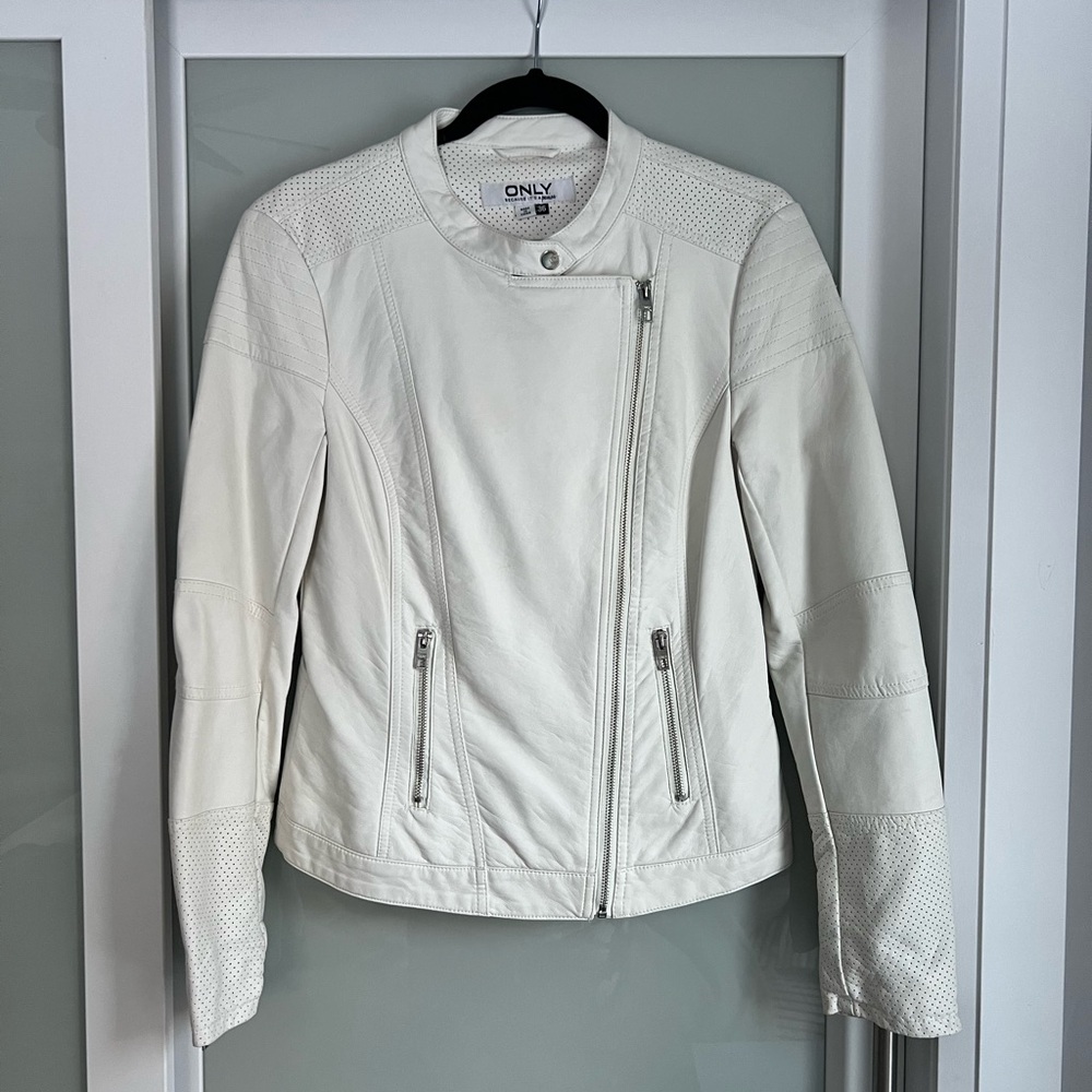 168 - ONLY Women's White Faux Leather Jacket
